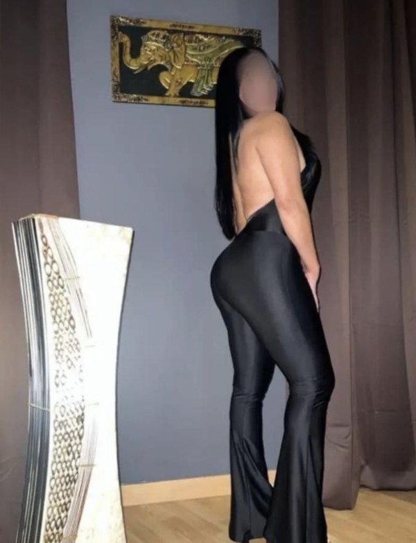 Chica sexi colombiana de nuevo en granada la chana