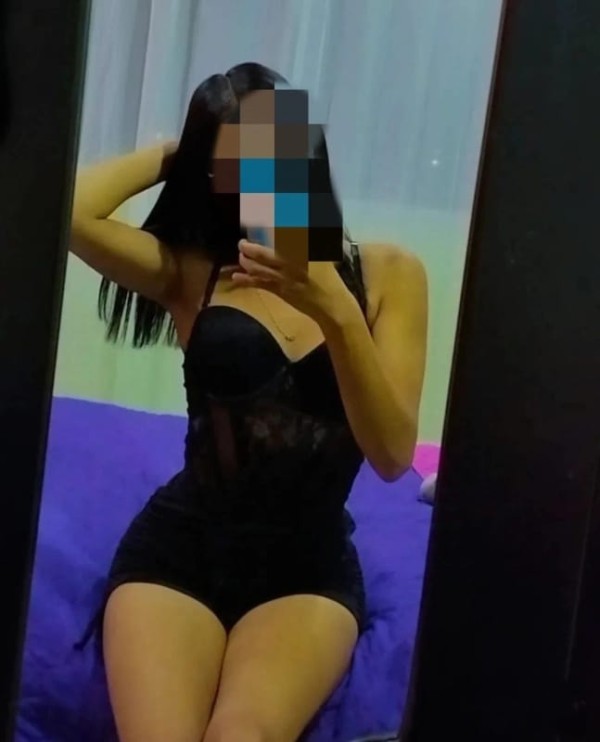 Soy una guapa jovencita de 22 años dulce y tierna