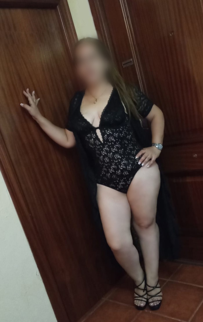 DAMA EXCLUSIVA, MADURITA RECIEN LLEGADA A LA ZONA