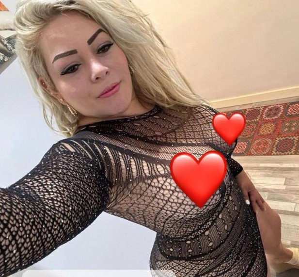 CHICA RUBIA MUY CACHONDA RECIEN LLEGADA DE TU CIUD