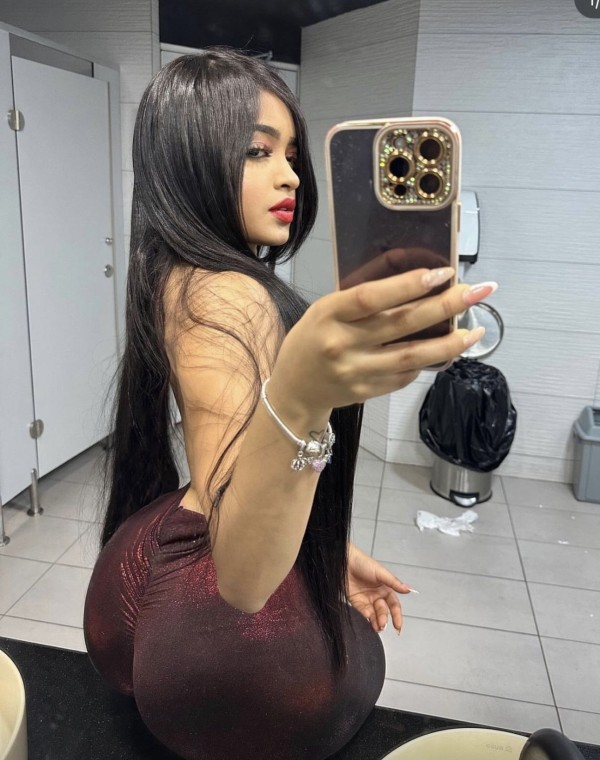 Hola soy candy una latina encantadora