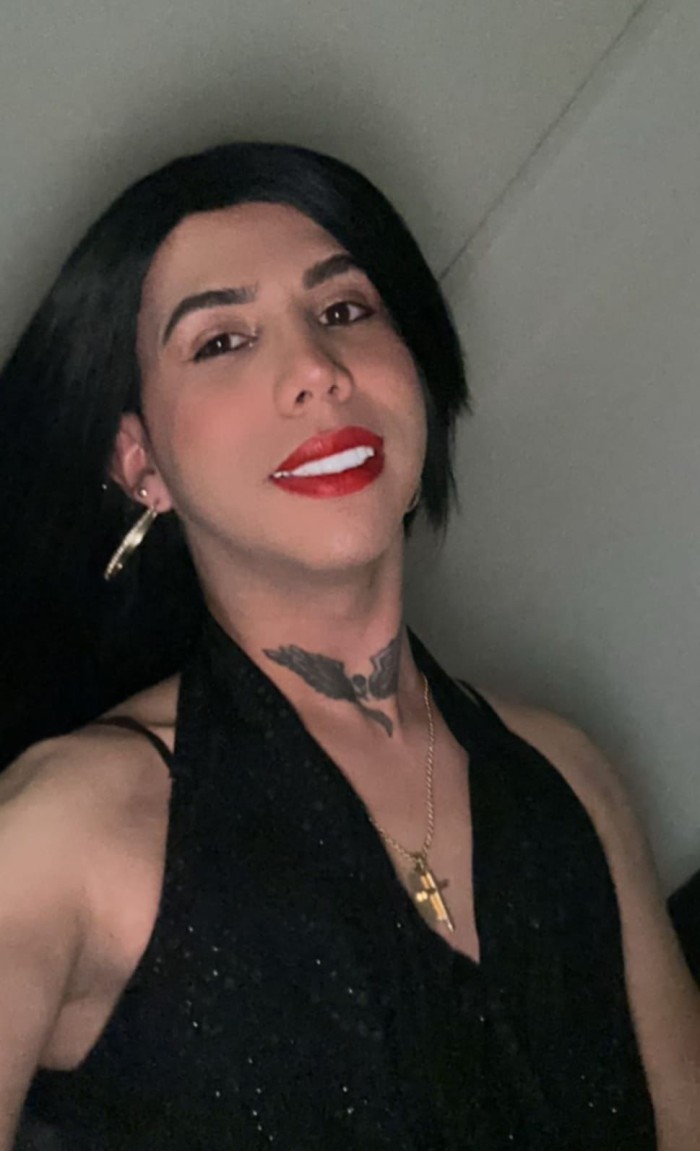 Linda travesti femenina fiestera