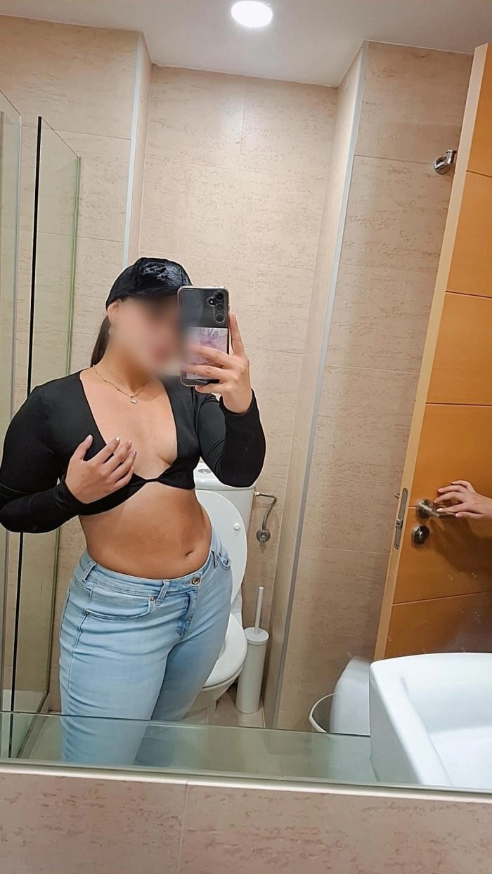 MUJER CON CARÁCTER SENSUAL BUEN TRATO