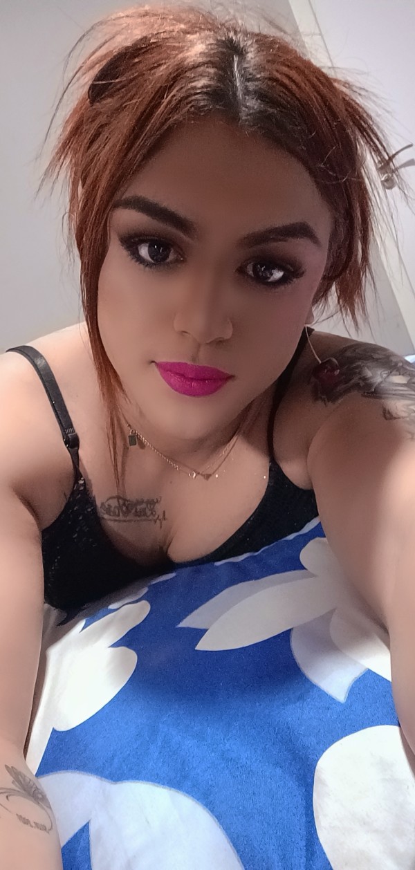 Chica tráns real de 24 en carabachel bajo