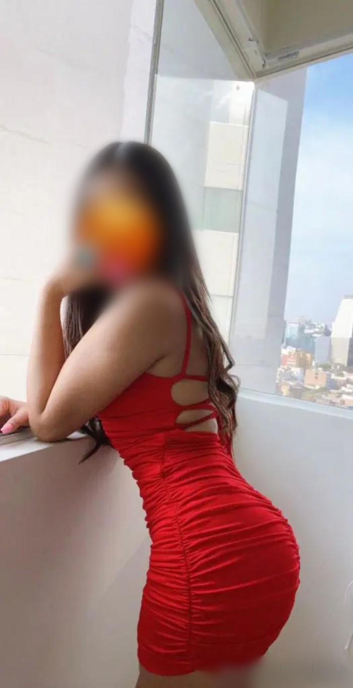 NUEVA EN AMPOSTA MORENA DELGADA JOVEN COMPELTA