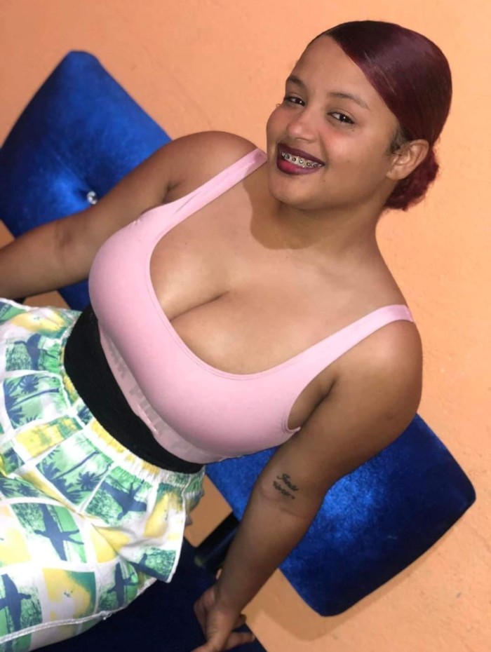 Joven Latina simpática muy discreta disponible 24H