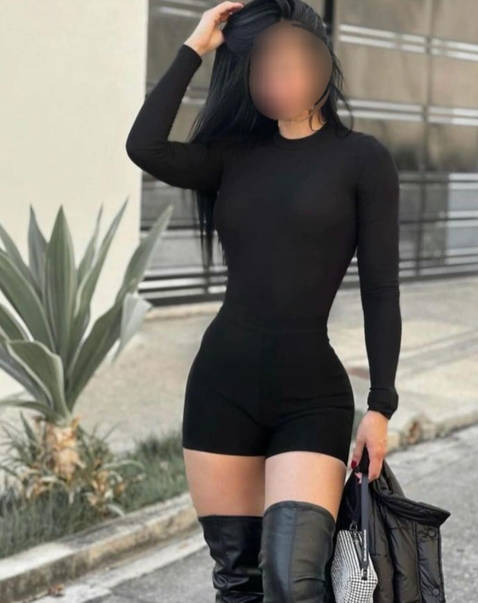 ENCANTADORA SENSUAL LATINA SOLO SALIDAS