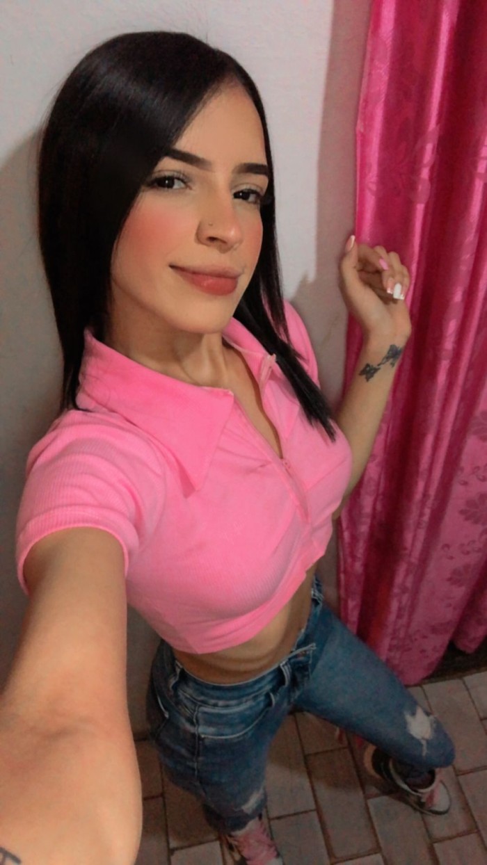 jovencita delgada y sensual