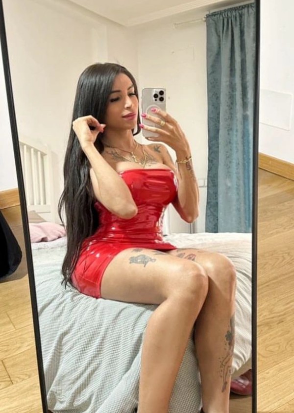 Hermosa Trans colombiana femenina 23 cm