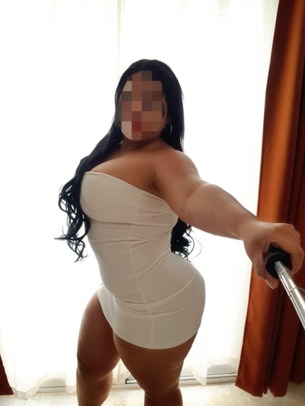 YOLIMA linda morena con ganas de disfrutar