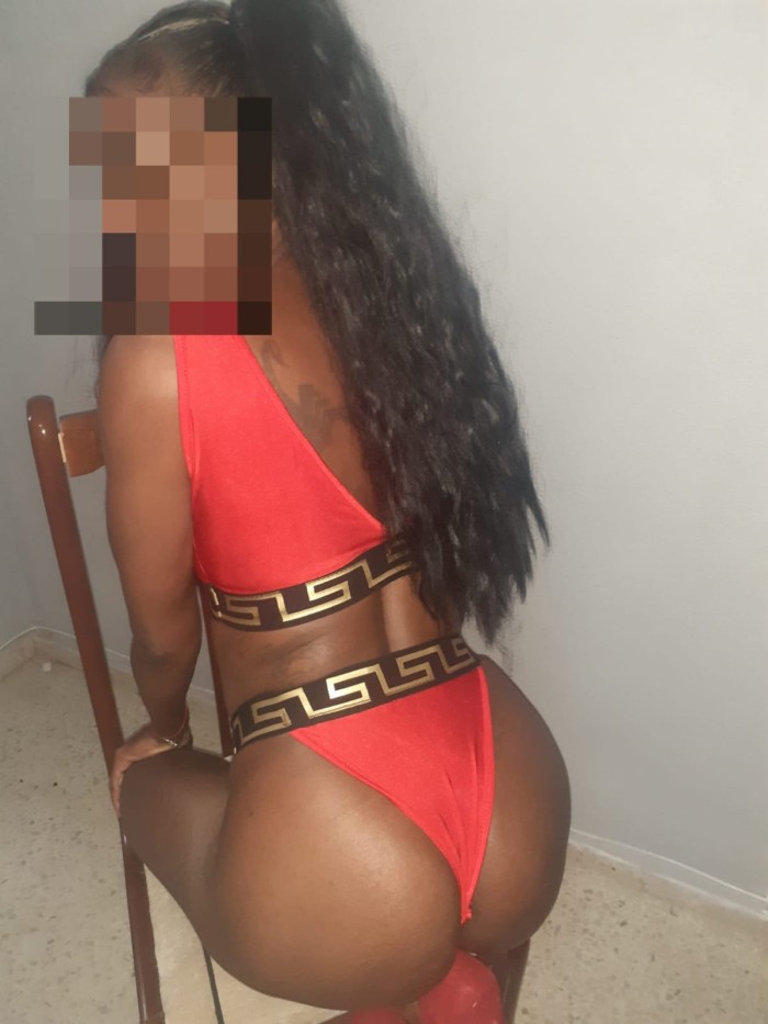 MORENAZA SENSUAL ARDIENTE EN CORDOBA RENFE