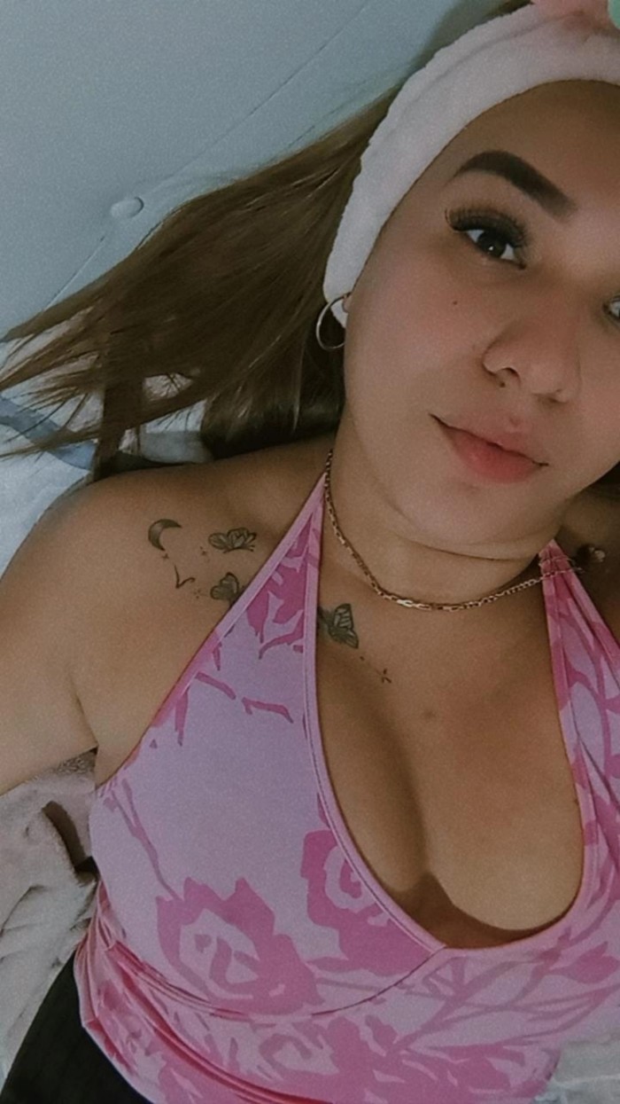 Alondra encantadora nueva en tu zona