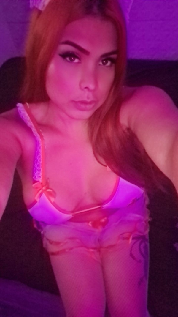 ANGIE FIESTERA 24H DISPONIBLE, CACHONDA Y FEMENINA