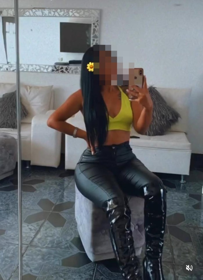 Excitante morena ,tu placentera compañía