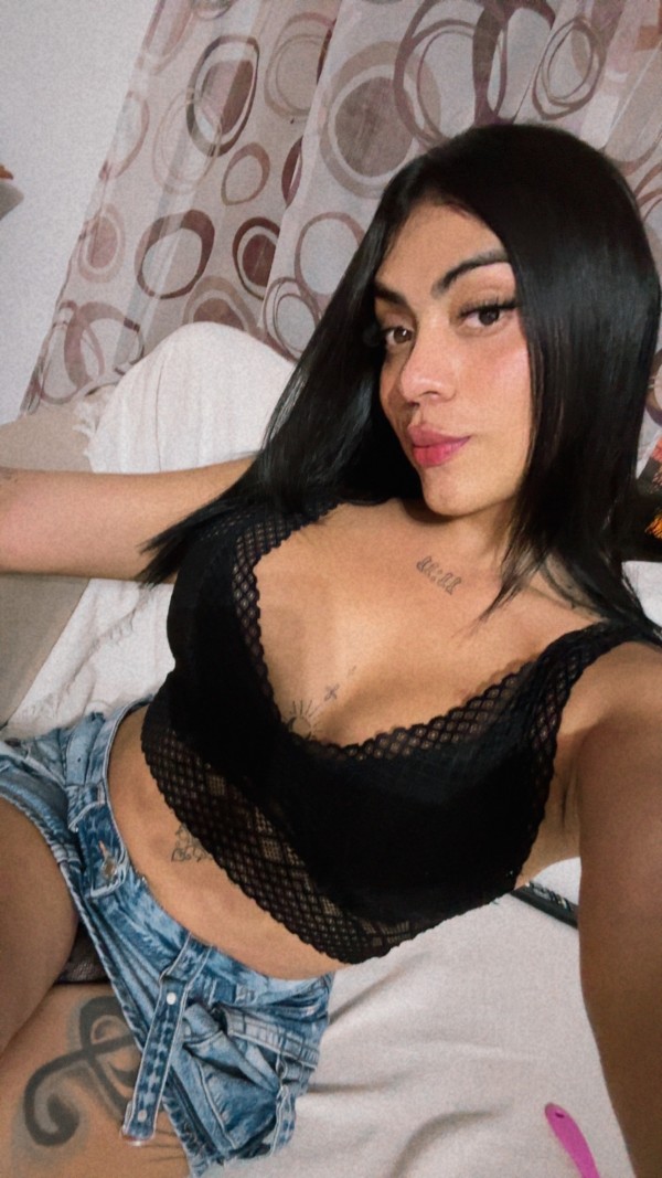 Hermosa Trans jovencita con cuerpo lindo y con buenas energías para ti