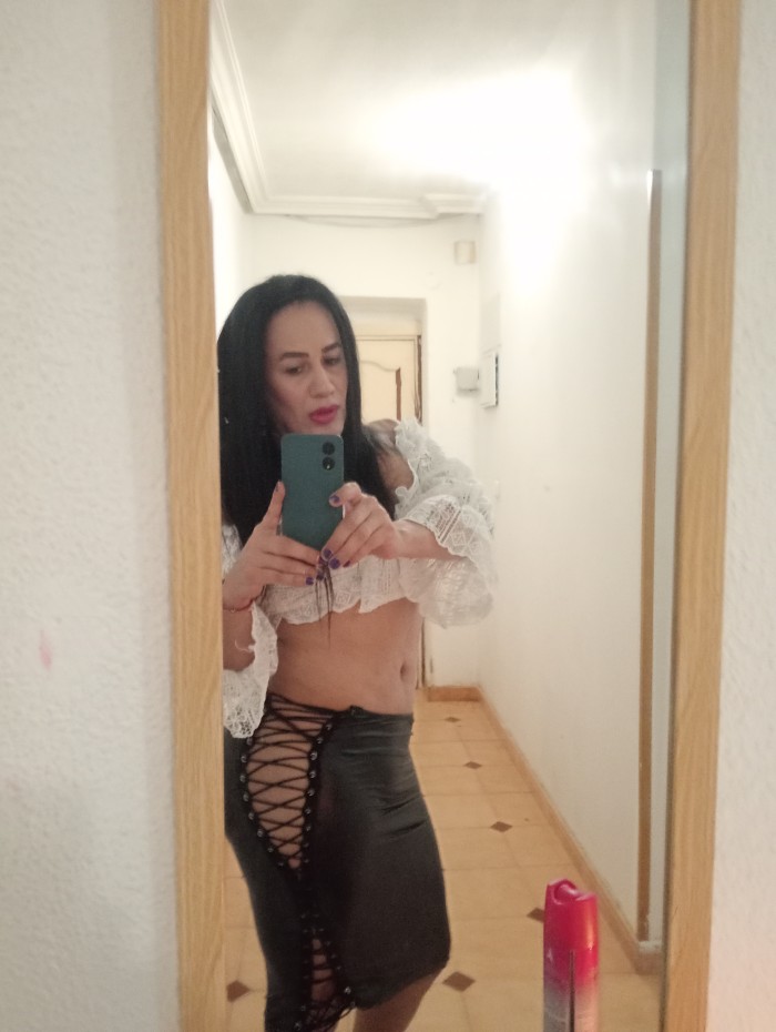 Débora trans latina