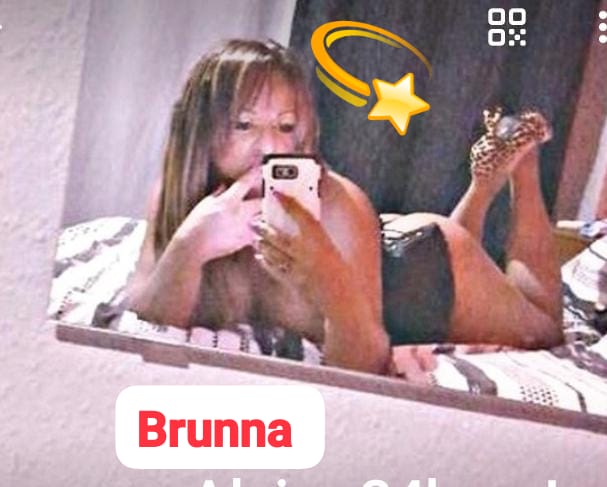 Brunna trans femenina