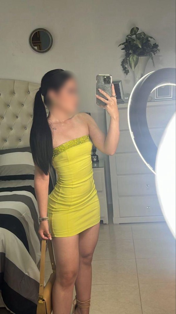 JOVENCITA CALIENTE SOLO A DOMICILIOS