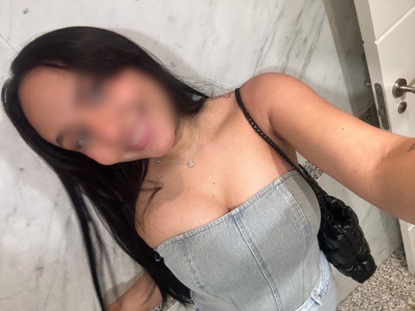 Recién llegada niñata Dulce 22 años cariñosa juguetona