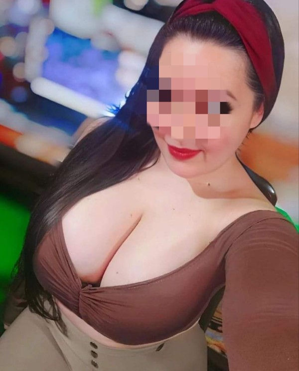 Hola amores soy una chica cachonda me gusta la fiesta