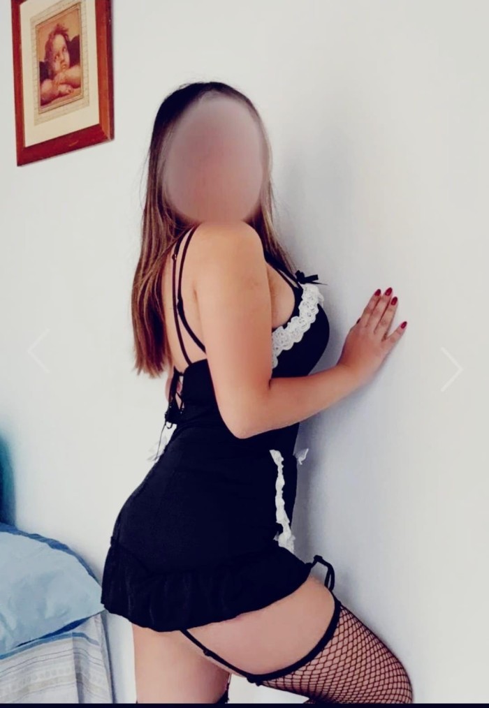 EN AGUILAS LA CHICA PERFECTA PARA LO QUE TU BUSCAS