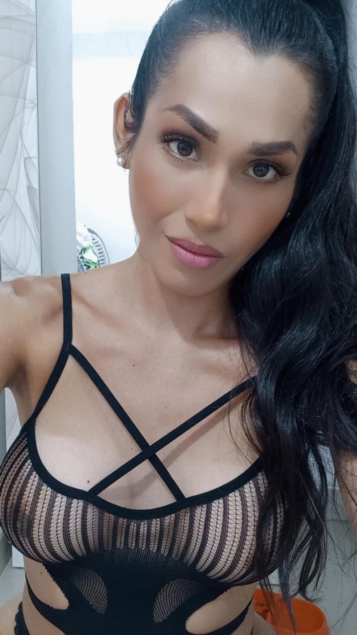 Samanta juguetona ardiente viciosa fiestera