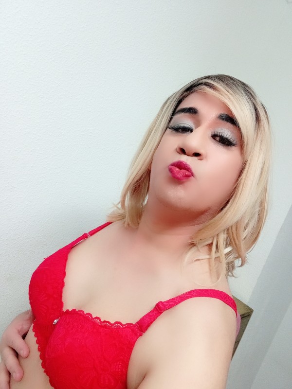 Chica CD travesti por 3 días