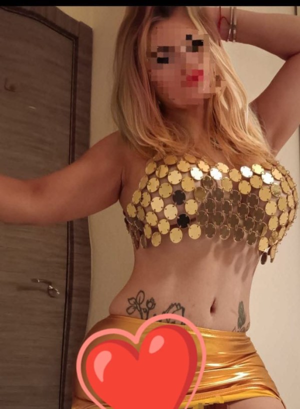 Ven y difrute a tu rubia tetona RONDA RONDA