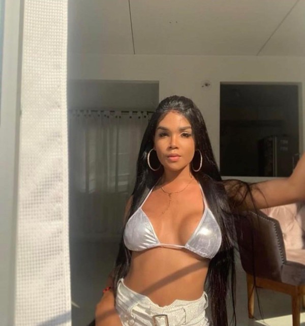 Hermosa latina recien llegada