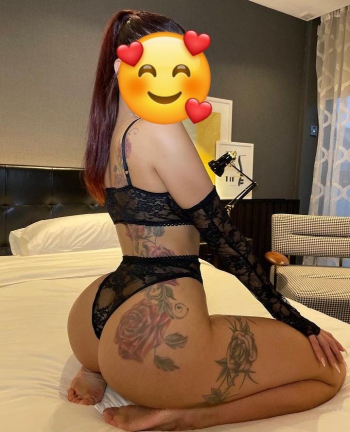 Latina nueva en tu zona solo varios dias aca amor