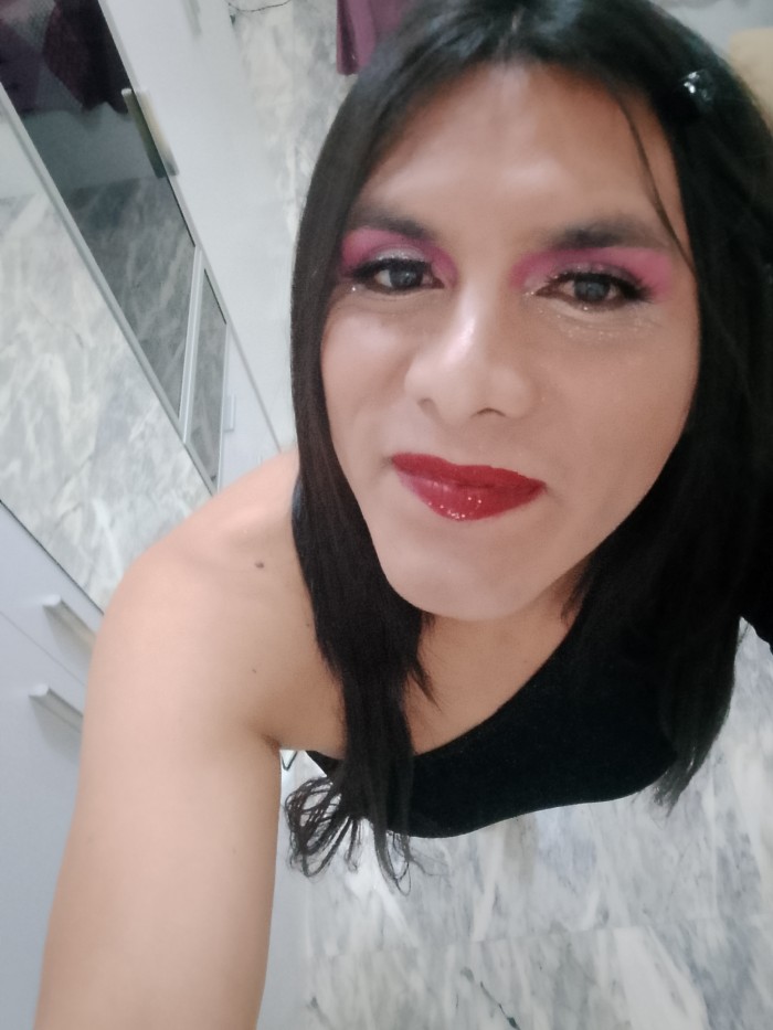 Trans latina activa y lechera muy cachonda y warra