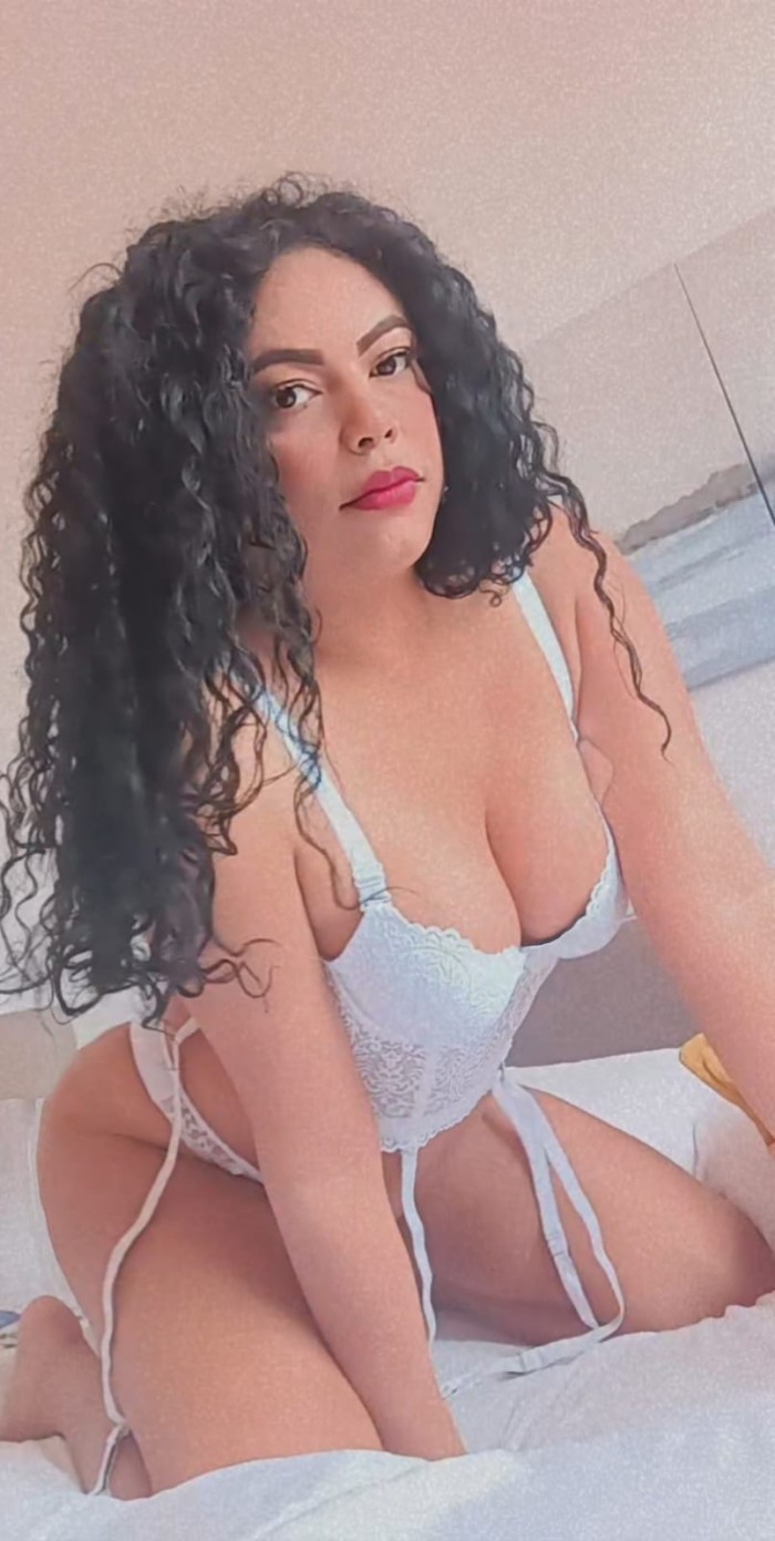 CHICA HERMOSA COLOMBIANA VEN Y HAGAMOS GUARRADAS