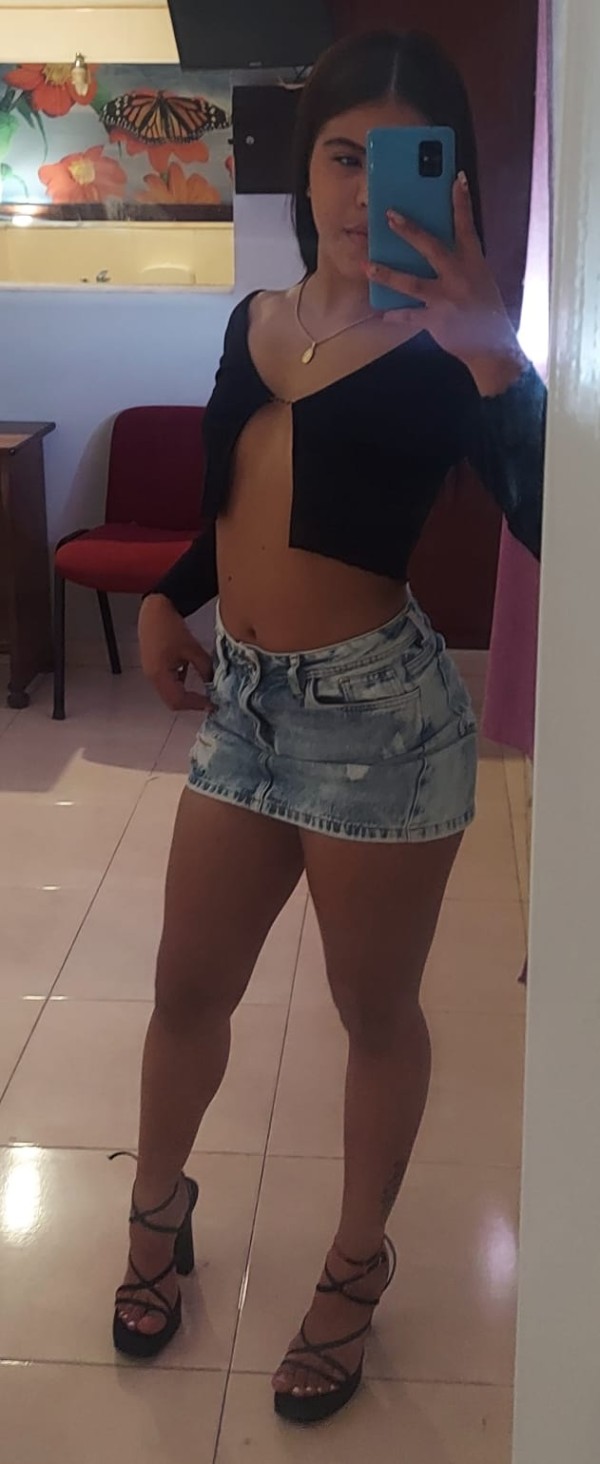 Samantha , jovencita teen LATINA