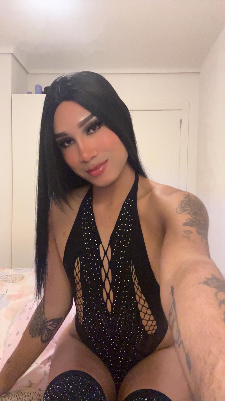 travesti pollona lechera y cachonda