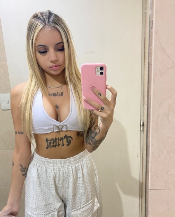 Tabatha, rUBIA SUPER COMPLETA E INDEPENDIENTE