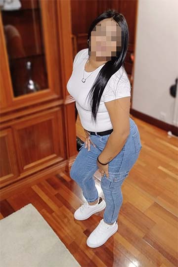 KAROL MORENAZA EXPLOSIVA TRAGONA GUAPISIMA Y CAÑERA SEXO A TOPE