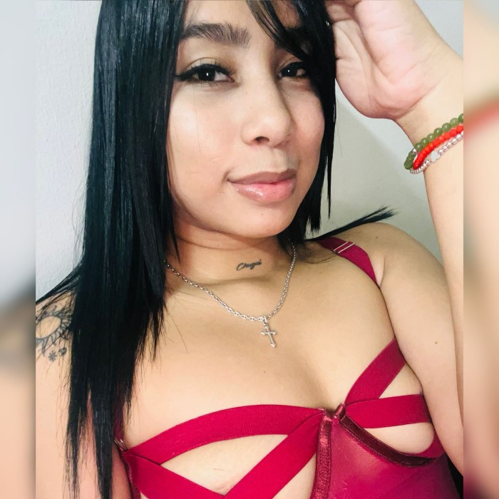 VENEZOLANA SENSUAL ARDIENTE COMPLACIENTE FIESTERA