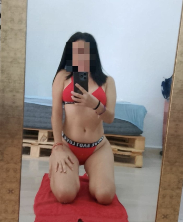 MORENA AMOROSA Y FIESTERA VEN Y LA PASAMOS RICO