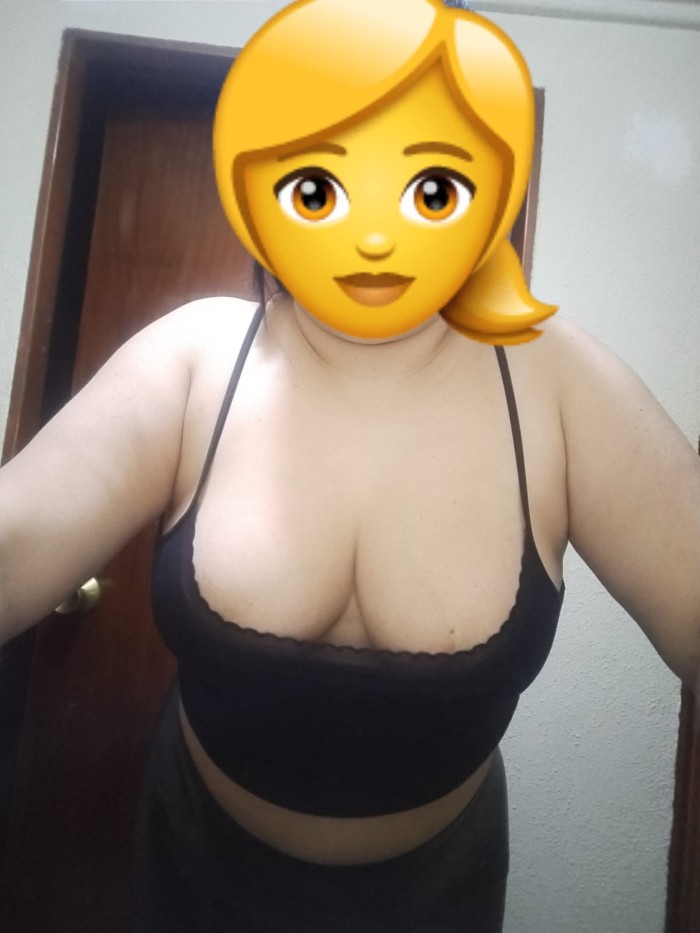 Morena sexy morbosa. Si te lo quieres pasar bien t