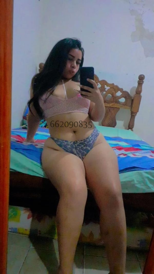 ENCANTADORA CURVY SUPER RICA Y FOGOSA