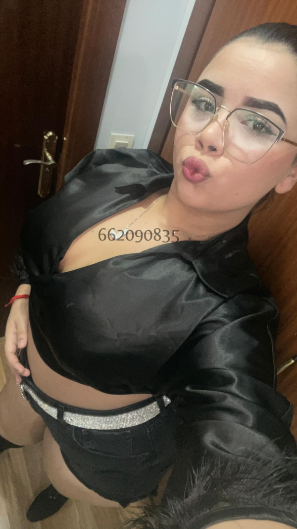 ENCANTADORA CURVY SUPER RICA Y FOGOSA