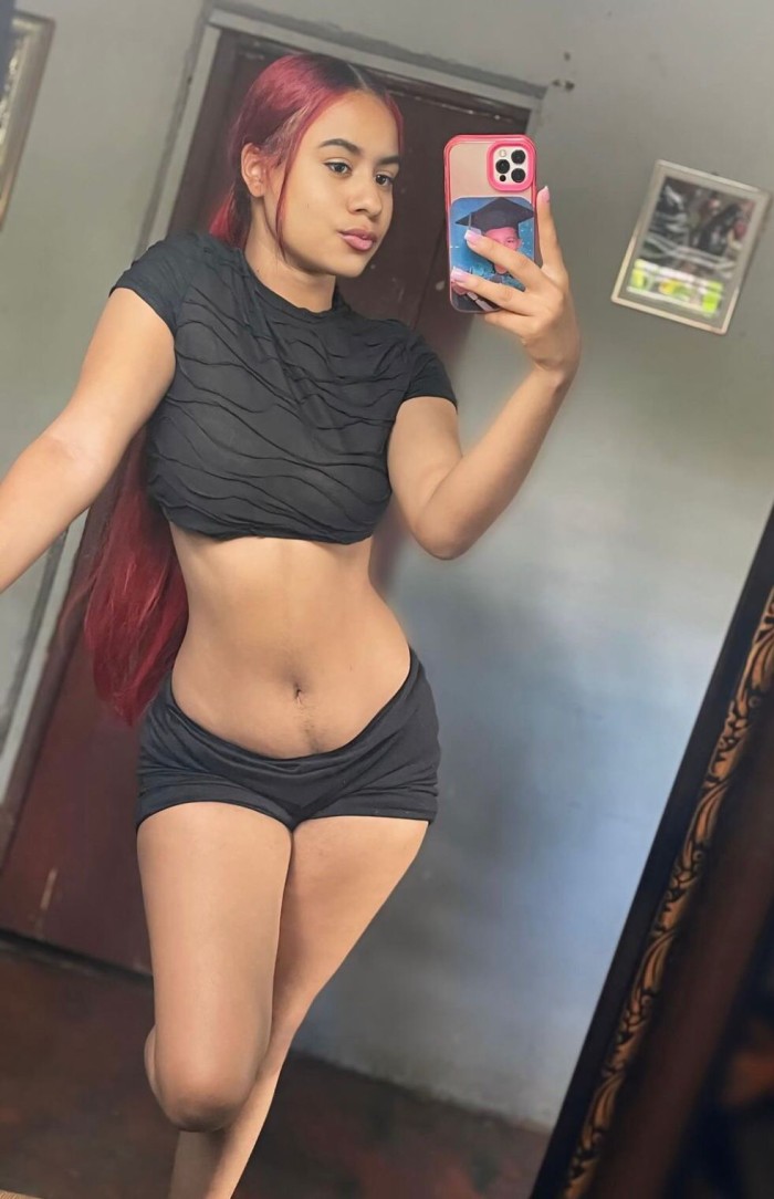 una flaca sexy Y linda