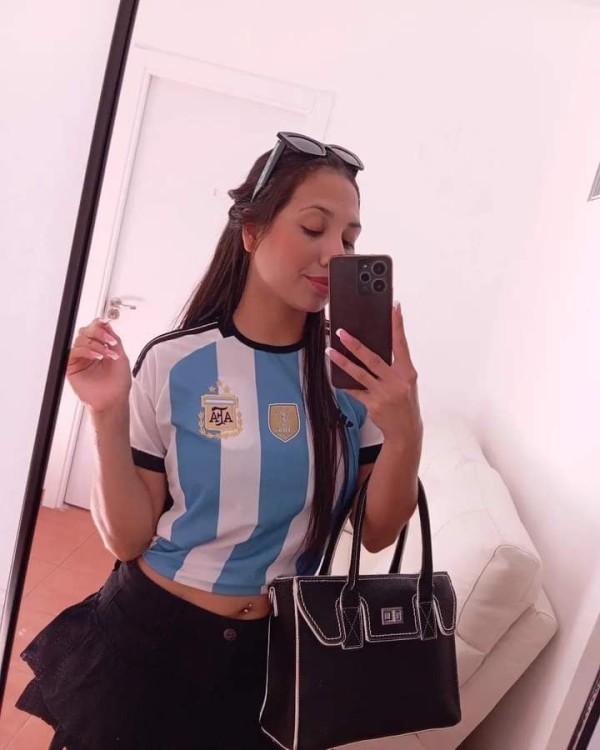 ISABELA , ARGENTINA JOVENCITA DE 24 AÑOS INDEPENDIENTE