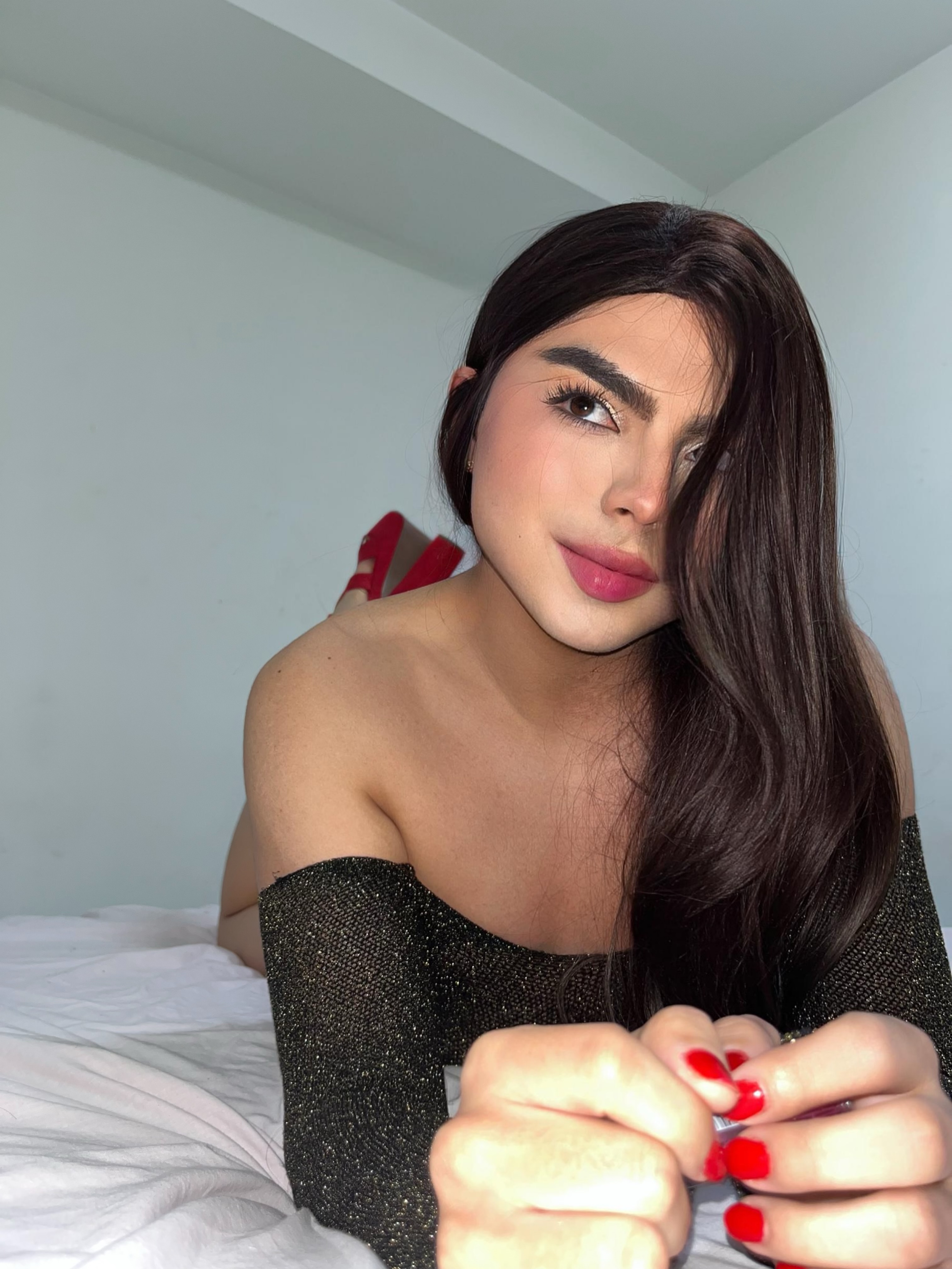 JOVENCITA TRANS MUY SENSUAL, PRIMERA VEZ EN VIGO