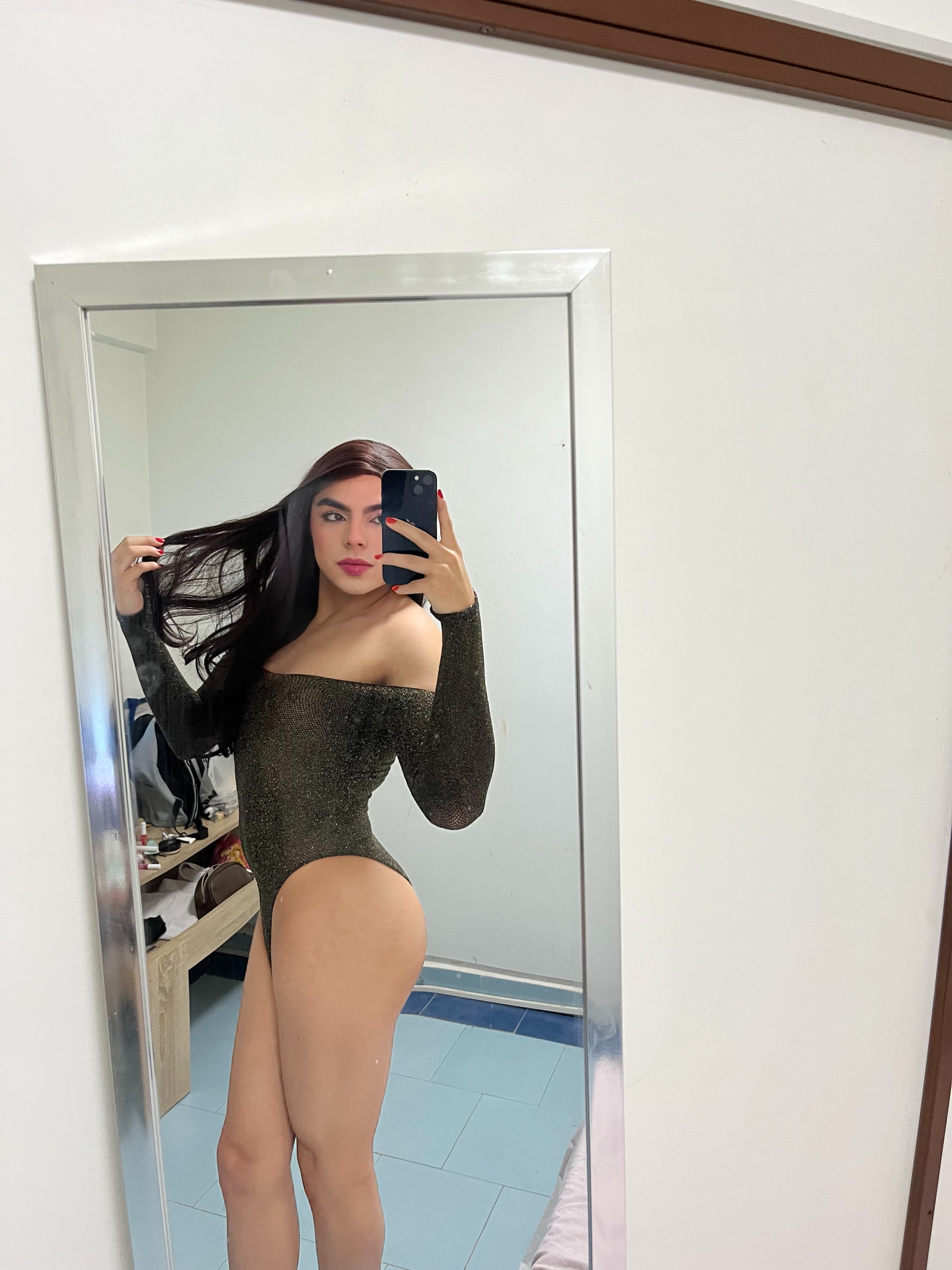 JOVENCITA TRANS MUY SENSUAL, PRIMERA VEZ EN VIGO