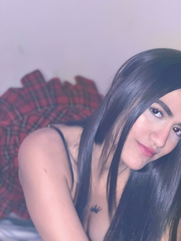 Estefany 18años estoy cachonda bien mojadita atencion a  atencion a parejas