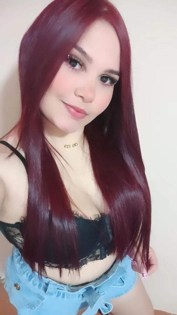 Jovencita amorosa implicada