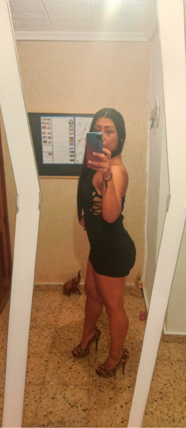 NOVEDAD LORENA , LATINA SUPER SENSUAL GUAPÍSIMA