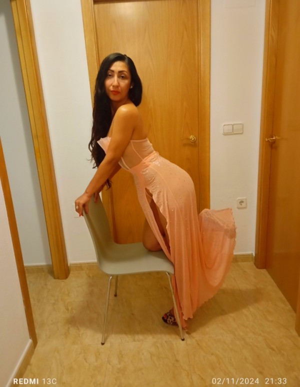 NOVEDAD LORENA , LATINA SUPER SENSUAL GUAPÍSIMA