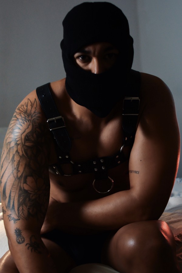 LATINO MORENO CUMPLO TODAS TUS FANTASÍAS DISPONIBLE 24/7